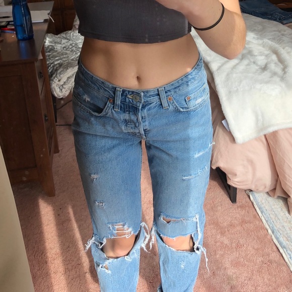 Mid rise distressed light-wash boyfriend denim - Picture 2 of 7